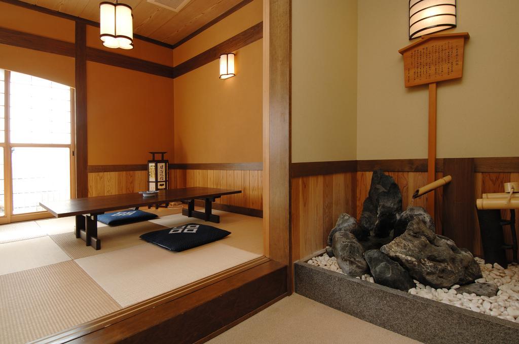 Konji Ryokan Hotel Takayama  Bagian luar foto